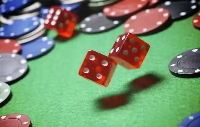 Filipino player accessing lotto8 live casino baccarat on a smartphone